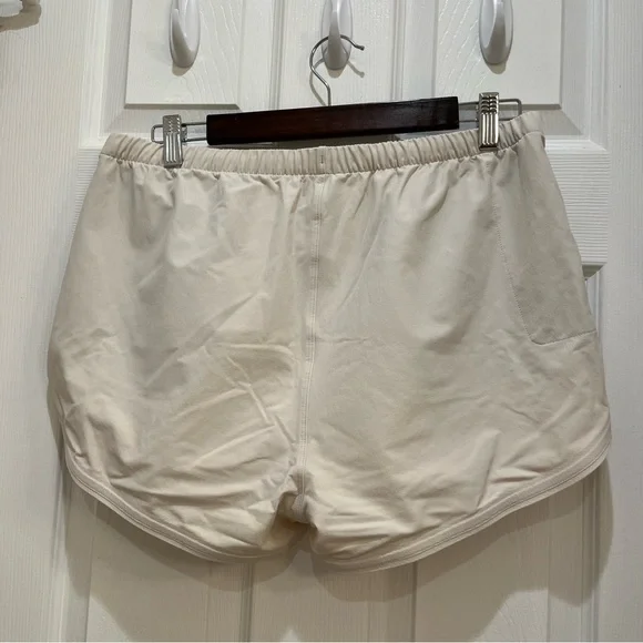NWOT OUTDOOR VOICES Running Short in Bone L - Picture 2 of 5